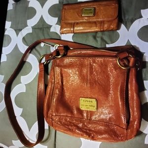 !SOLD! Fossil Leather Crossbody & Wallet (Vintage)